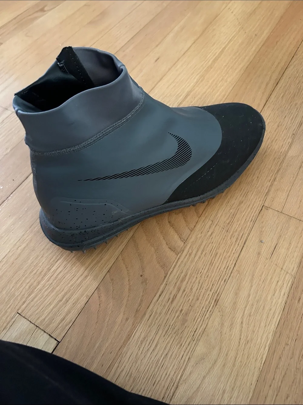 Nike Men's Gray and Black Ankle Zip Boots